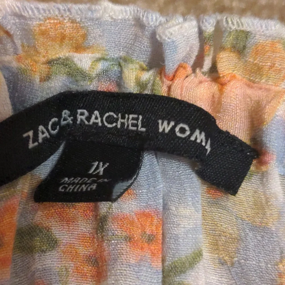 Spring Blouse - Picture 3 of 4